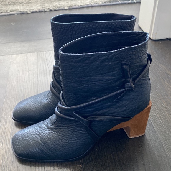 Zero + Maria Cornejo leather boots - Picture 3 of 5